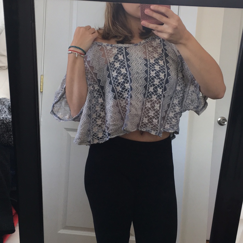 Black poppy blue and white lace crop top